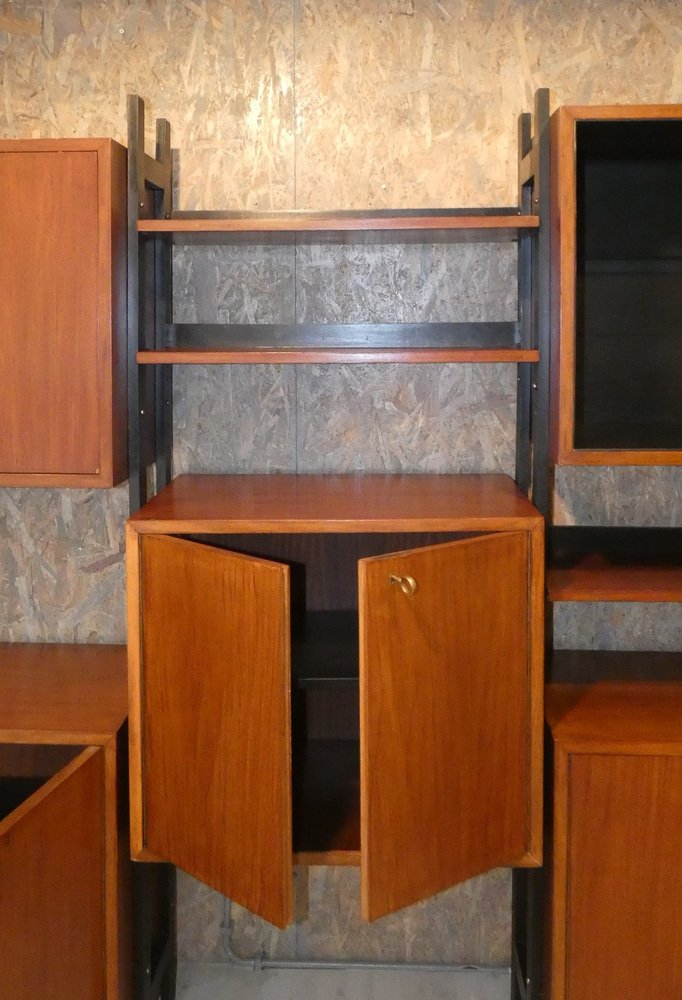 Mobile Bookcase with Wooden Uprights and Black Matt Finishes, 1970s, Set of 3