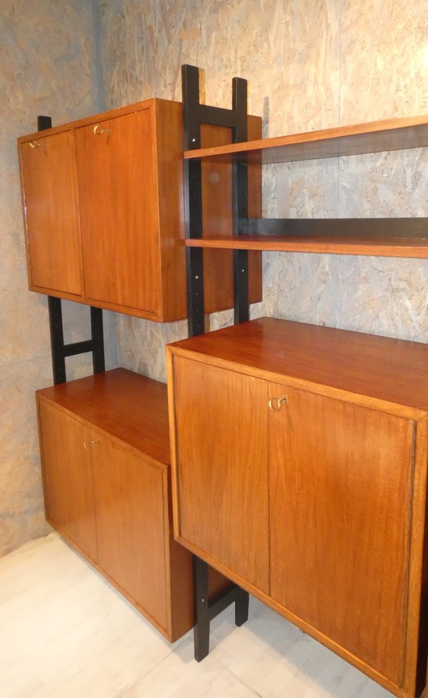 Mobile Bookcase with Wooden Uprights and Black Matt Finishes, 1970s, Set of 3