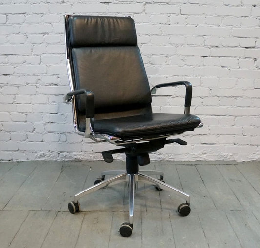 Model 10 2003 German Desk Chair