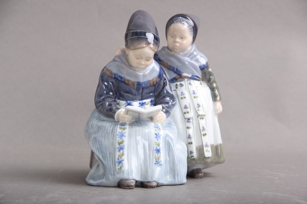 Model 1395 Amager Maids from Royal Copenhagen-DQ-1180214