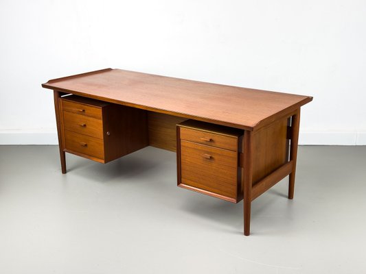 Model 207 Desk in Teak by Arne Vodder for Sibast, 1960s-QEQ-2035954