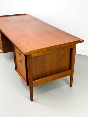 Model 207 Desk in Teak by Arne Vodder for Sibast, 1960s-QEQ-2035954