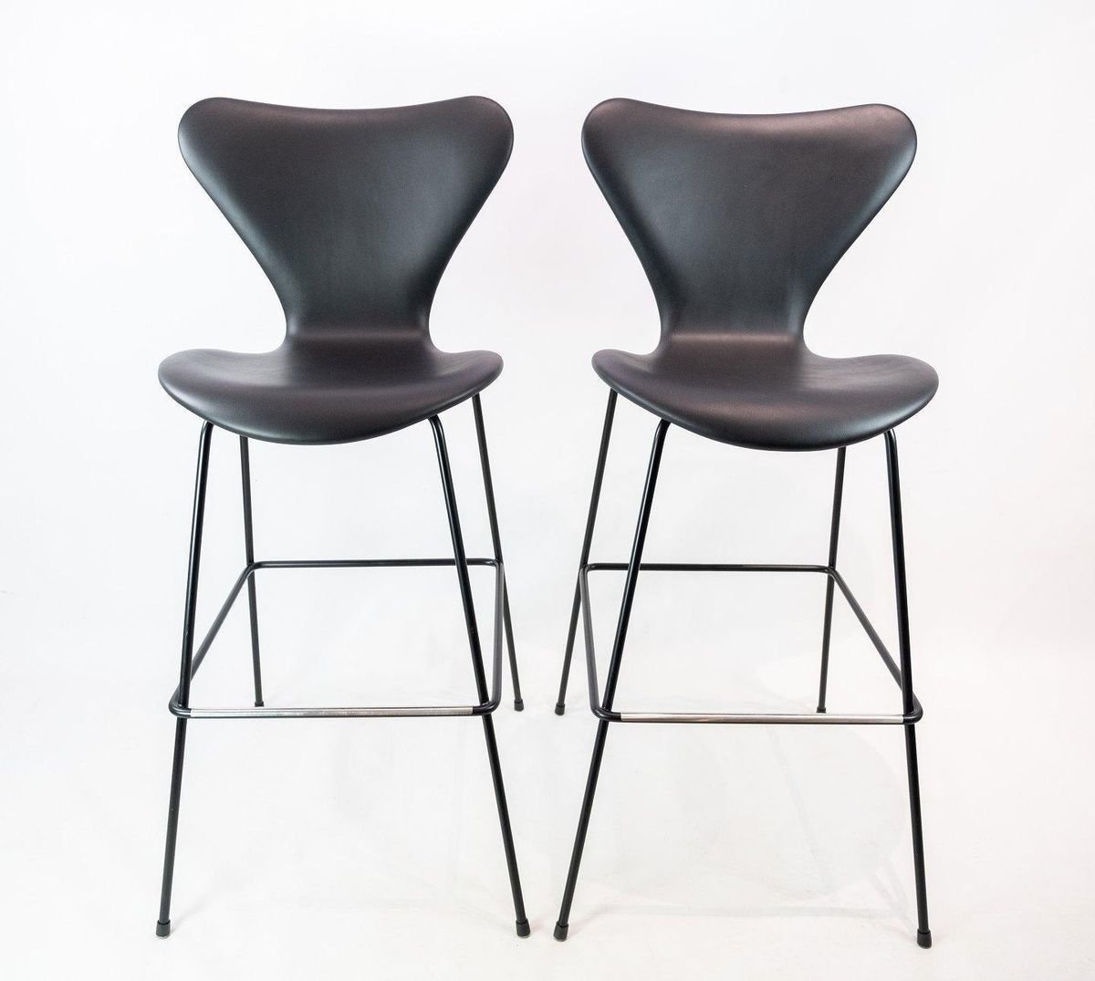 Model 3187/3197 Bar Stools by Arne Jacobsen and Fritz Hansen, Set of 2