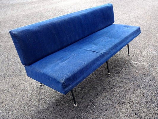 Model 32 Blue Sofa by Florence Knoll Bassett for Knoll Inc./Knoll International, 1960s