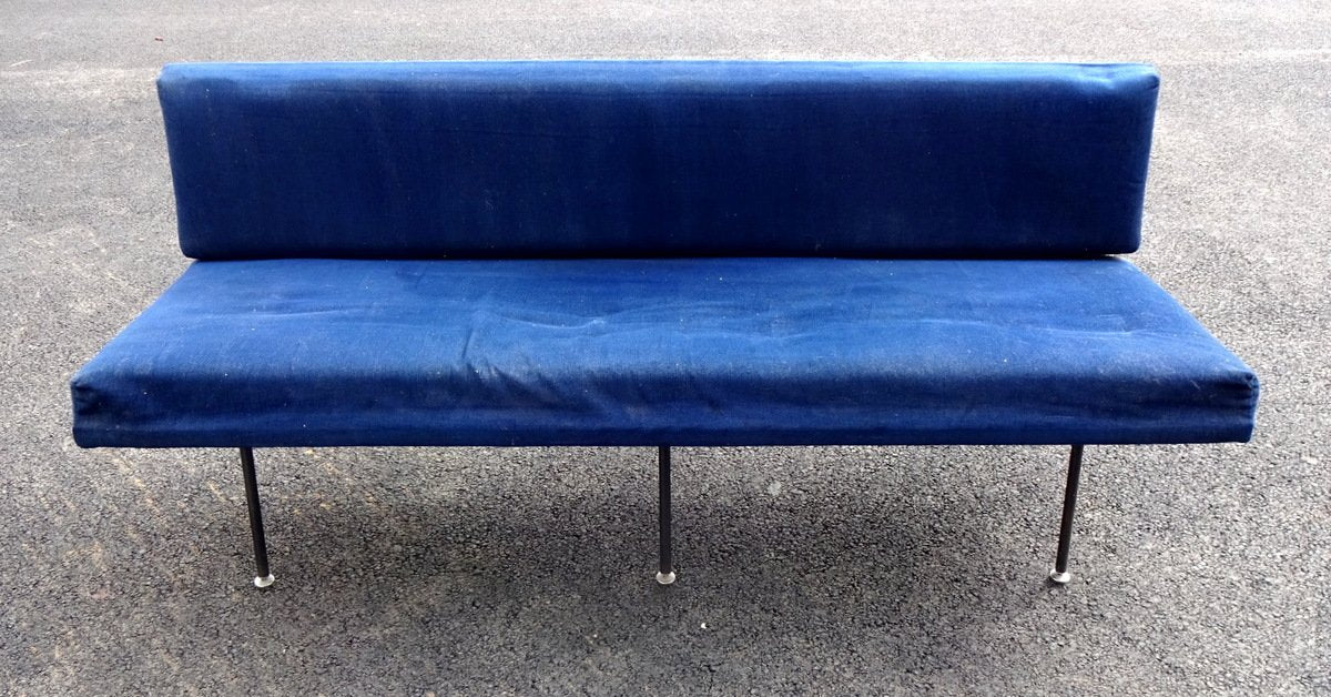 Model 32 Blue Sofa by Florence Knoll Bassett for Knoll Inc./Knoll International, 1960s