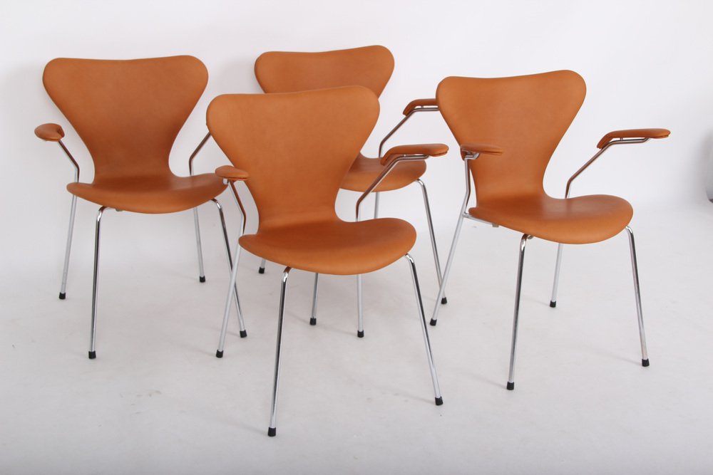 Model 3207 Leather Chairs by Arne Jacobsen for Fritz Hansen, Set of 4