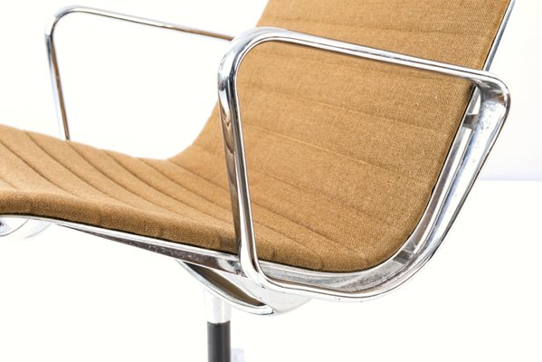 Model 682 Swivel Armchair by Charles & Ray Eames for Herman Miller, 1958-LOB-848130