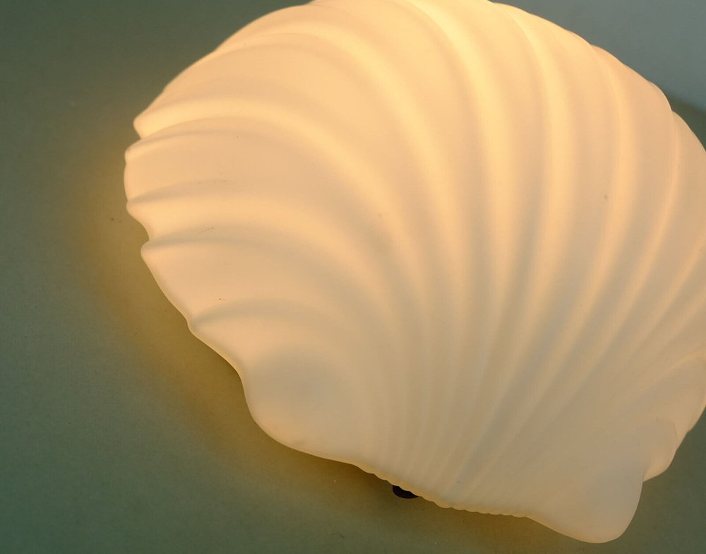 Model A 402 Mussel-Shaped Wall Lamp in White Glass and Satin Glass from Limburg, 1970s