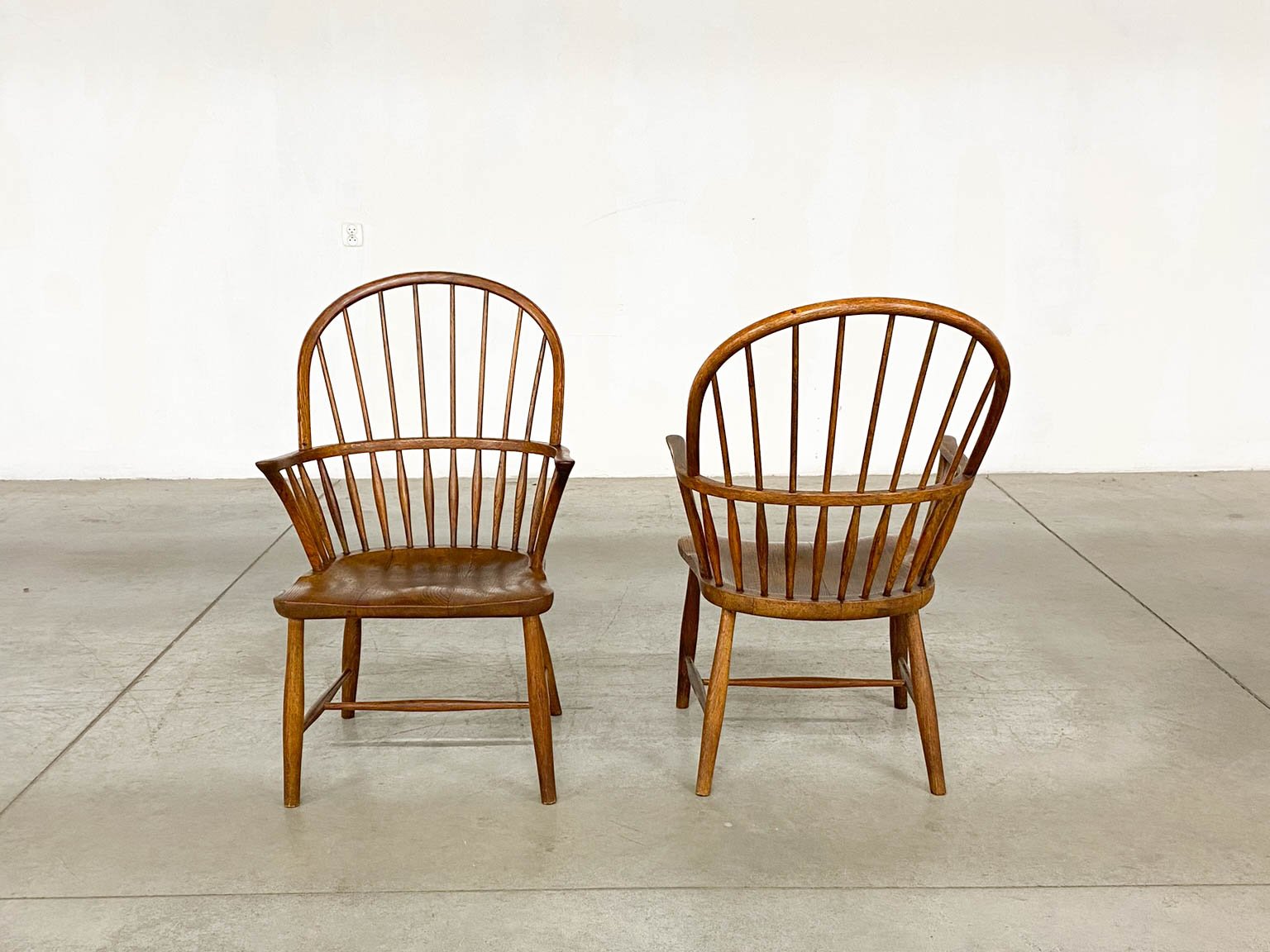 Model CH 18A Windsor Dining Chairs by Frits Henningsen for Carl Hansen & Son, 1940s, Set of 2