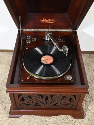 Model VII Phonograph in Mahogany from Silvertone, 1920s-RVK-1819248