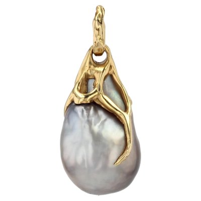 Modern Baroque Grey Pearl 18 Karat Yellow Gold Pendant-OLU-1436475