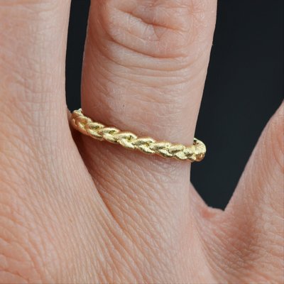 Modern Chiseled Braided Wedding Ring in 18 Karat Yellow Gold-OLU-1315805