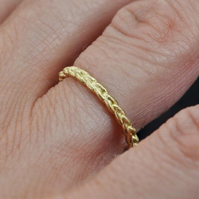 Modern Chiseled Braided Wedding Ring in 18 Karat Yellow Gold-OLU-1315805