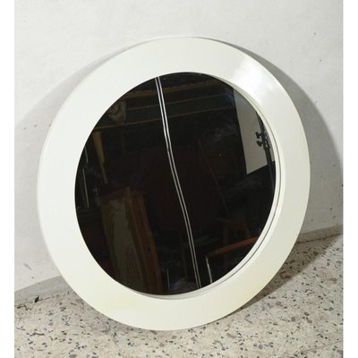 Modern Plastic Round Mirror with Flared Frame-RAQ-695891