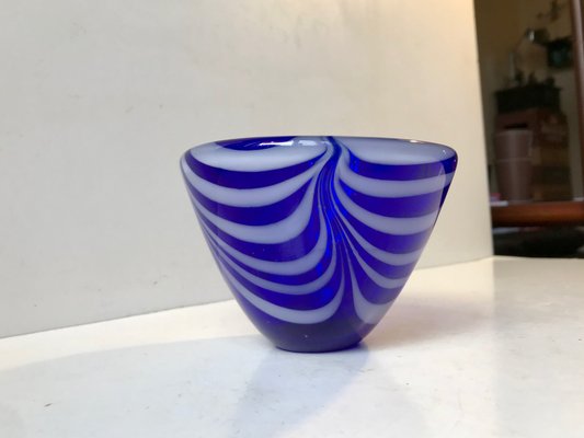 Modernist Blue Spiral Bowl by Vicke Lindstrand for Kosta Boda, 1960s-LCR-919834