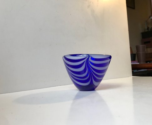 Modernist Blue Spiral Bowl by Vicke Lindstrand for Kosta Boda, 1960s-LCR-919834