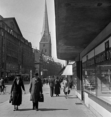 Mönckebergstraße at Hamburg With Passers By, Germany 1938, Printed 2021-DYV-992048