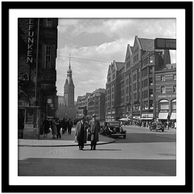 Moenckebergstrasse, City Hall, Cars, People, Hamburg Germany 1938 Printed 2021-DYV-992044