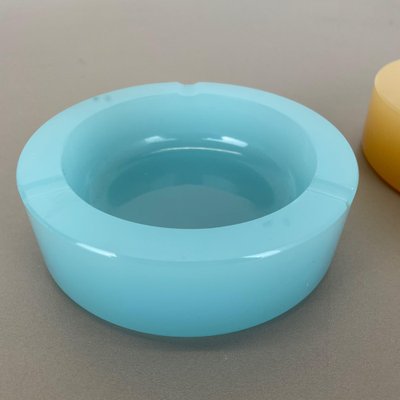 Murano Opaline Glass Ashtrays or Shell Bowls from Cenedese, 1960s, Set of 2-QZ-1052981