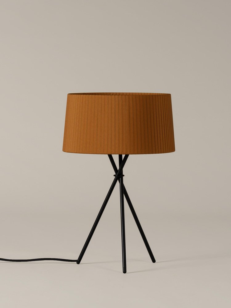 Mustard Trípode M3 Table Lamp by Santa & Cole