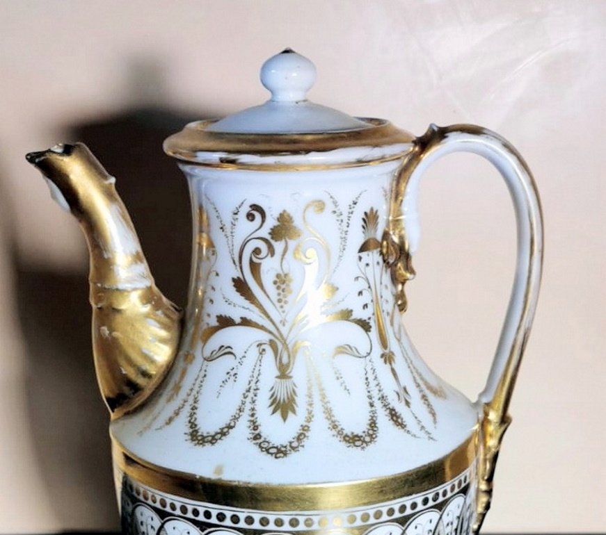 Napoleon III Porcelain De Paris Chocolate Teapot with Pure Gold Decorations