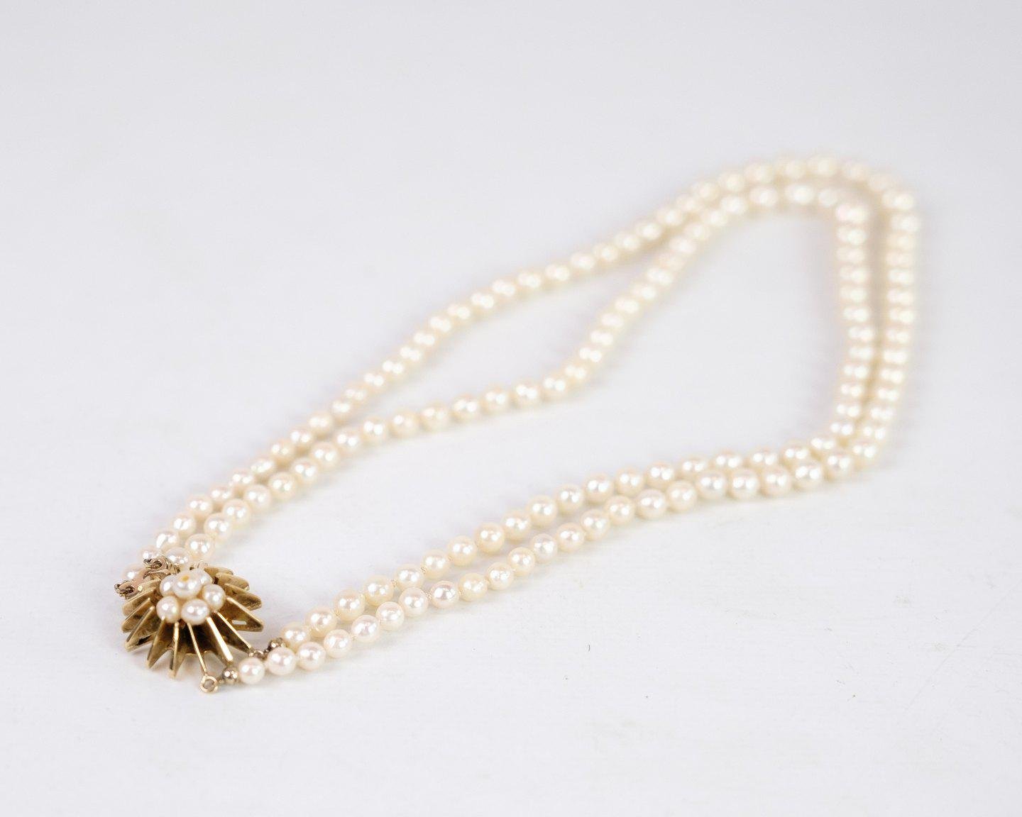 Necklace with Cultured Pearls