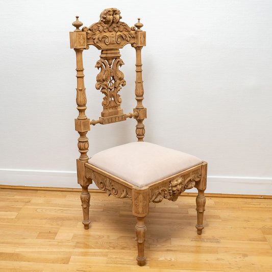 Neo-Renaissance Entrance Chair in Walnut