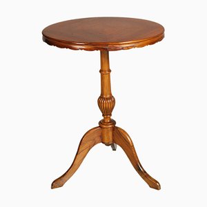 Neoclassical Hand Carved Blond Walnut Oval Side Table, 1920s-NJV-1273044