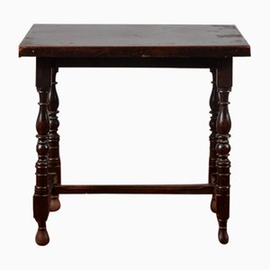 Neoclassical Style Coffee Table with Turned Feet-RAQ-2032803