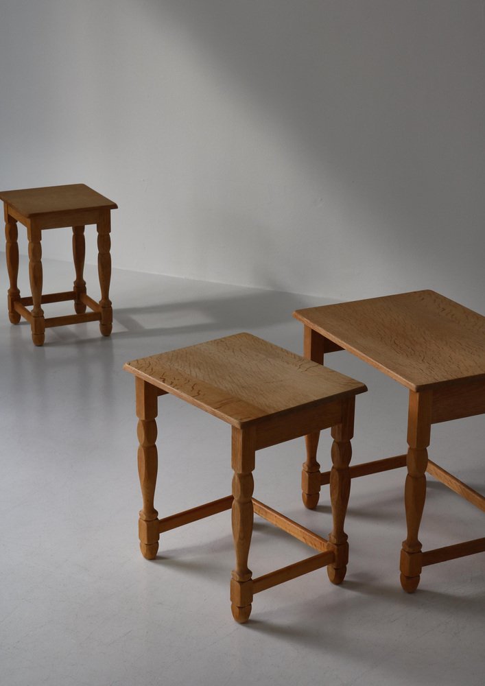 Nesting Tables attributed to Henning Kjærnulf in Quartersawn Oakwood, Denmark, 1960s, Set of 3