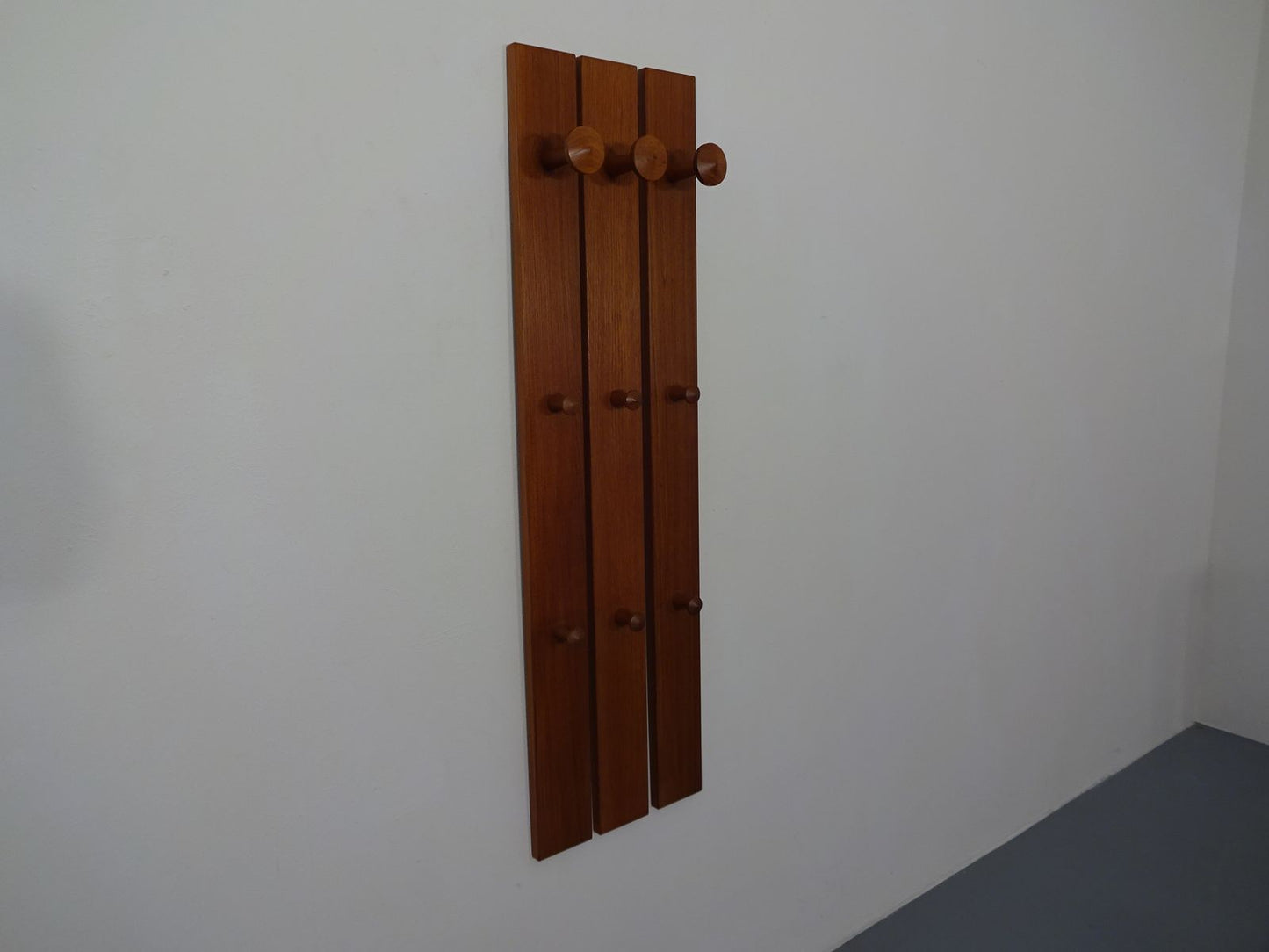 No. 140 Teak Wall Racks by Aksel Kjersgaard for Odder Møbler, 1960s, Set of 3