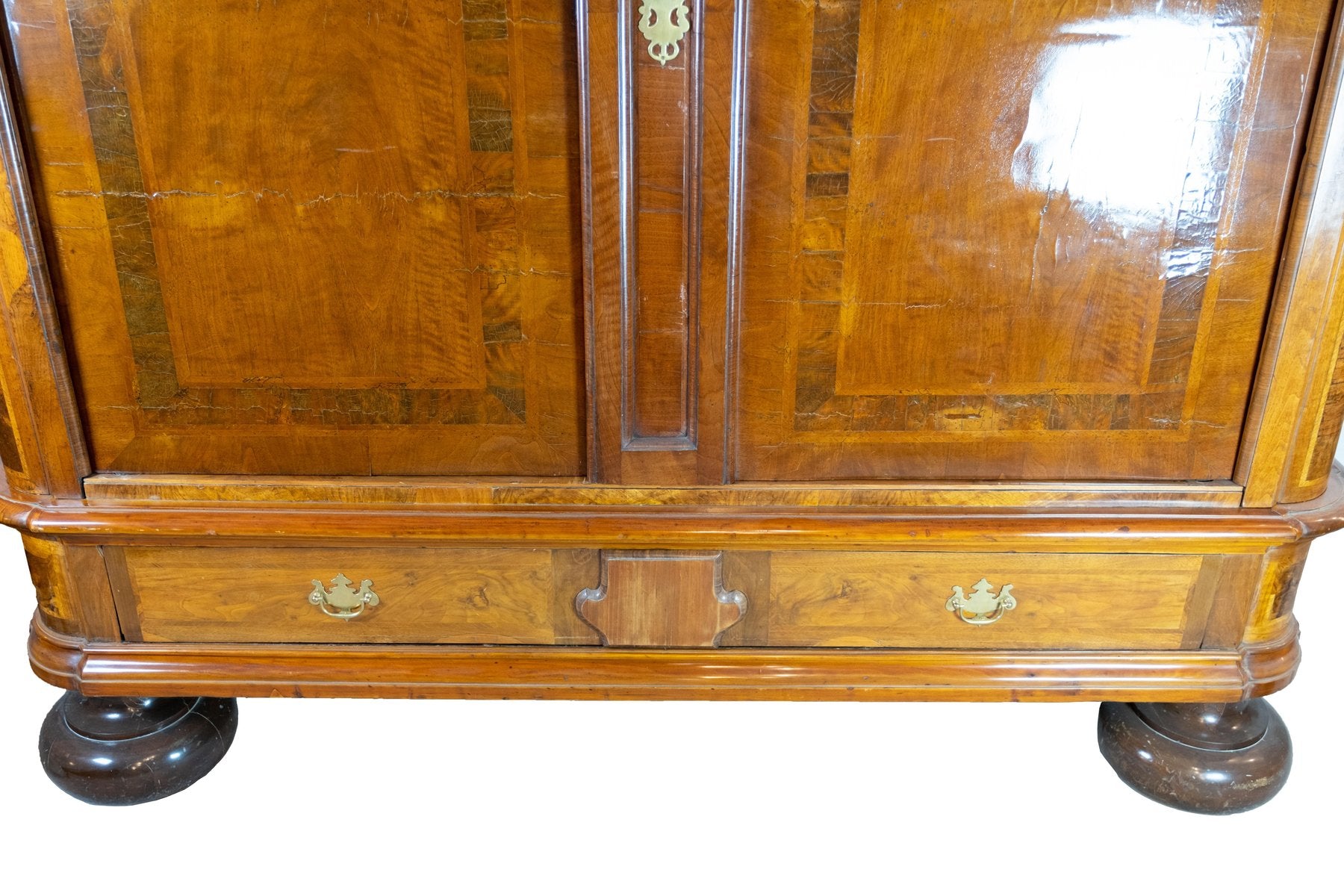 Northern German Baroque Cabinet in Walnut and Oak, 1730s