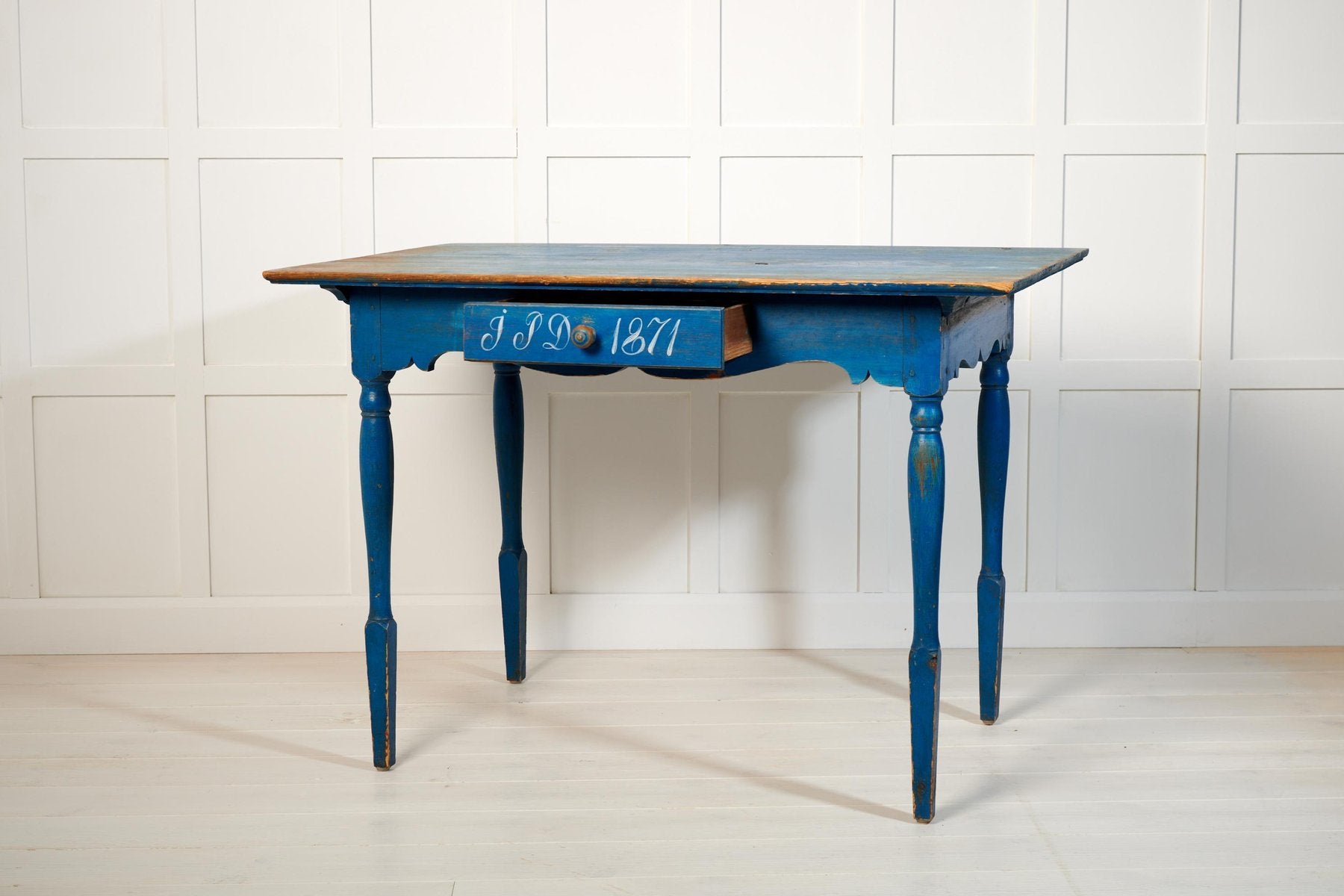 Northern Swedish Blue Country Table-MJF-1725940