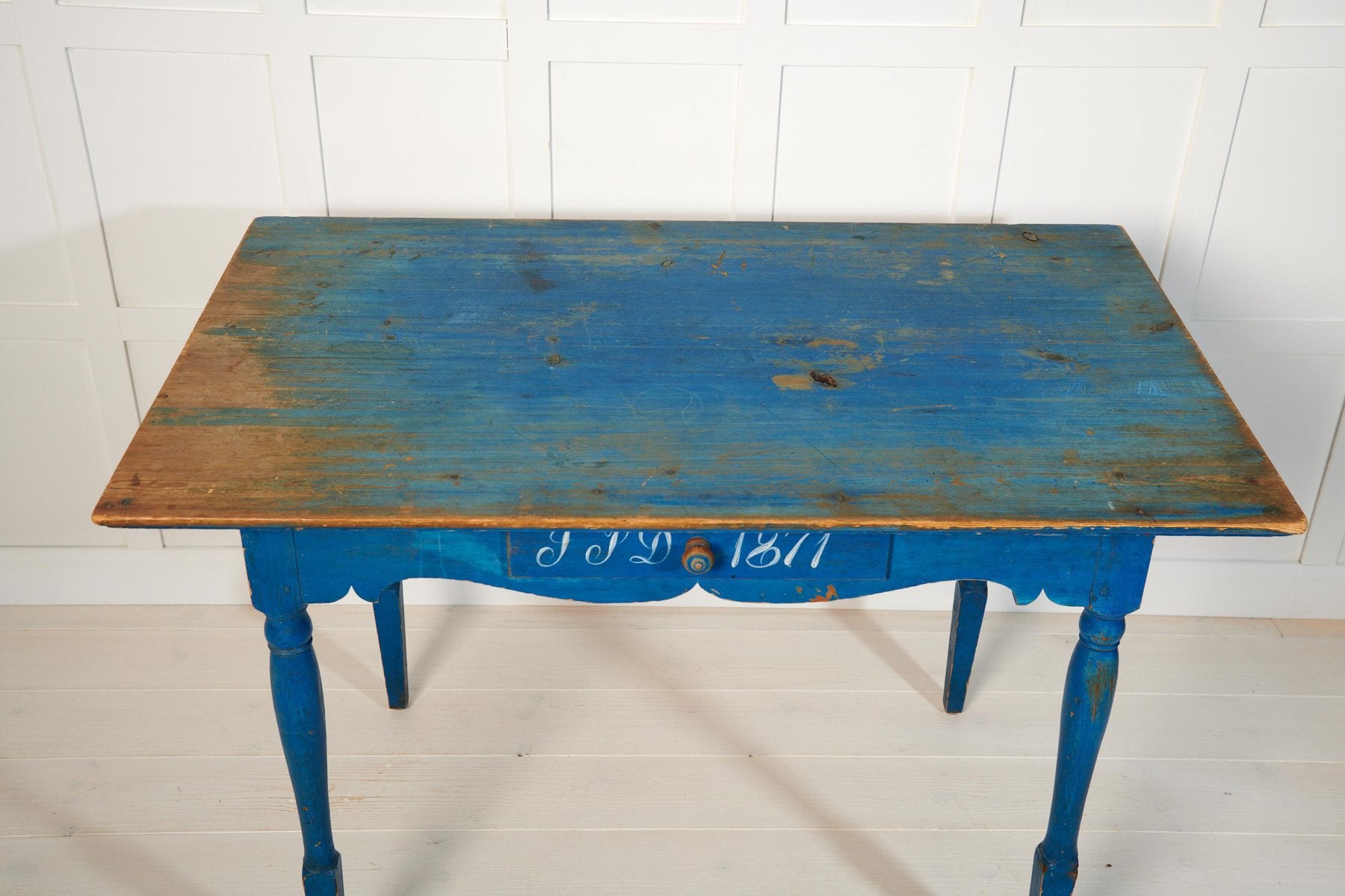 Northern Swedish Blue Country Table