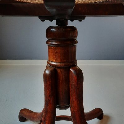 Nr. 1 - Nr. 5101 Swivel Stool with Backrest from Thonet, 1900s-SJU-1795895