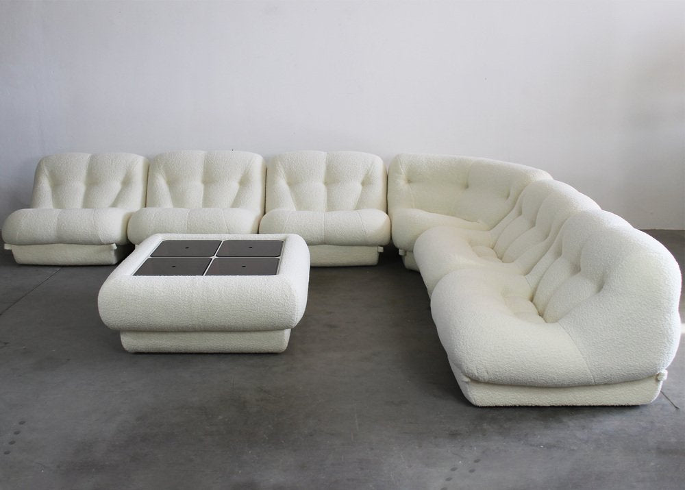 Nuvolone Living Room Set in White Bouclé by Rimo Maturi for Mimo Padova, Italy, 1970s, Set of 7