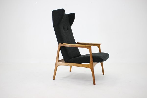 Oak & Bouclé Upholstery Wing Chair, Czechoslovakia, 1960s-TZ-1175506