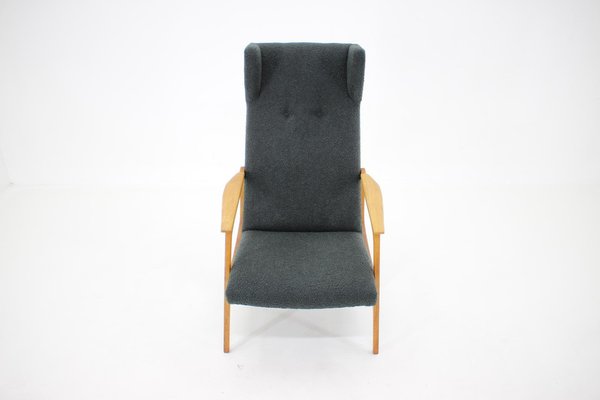 Oak & Bouclé Upholstery Wing Chair, Czechoslovakia, 1960s-TZ-1175506