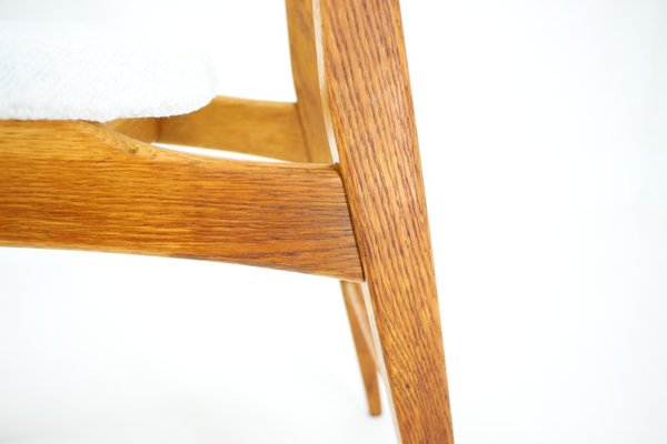 Oak Dining Chairs in Boucle, Former Czechoslovakia, 1960s, Set of 3-TZ-1741891