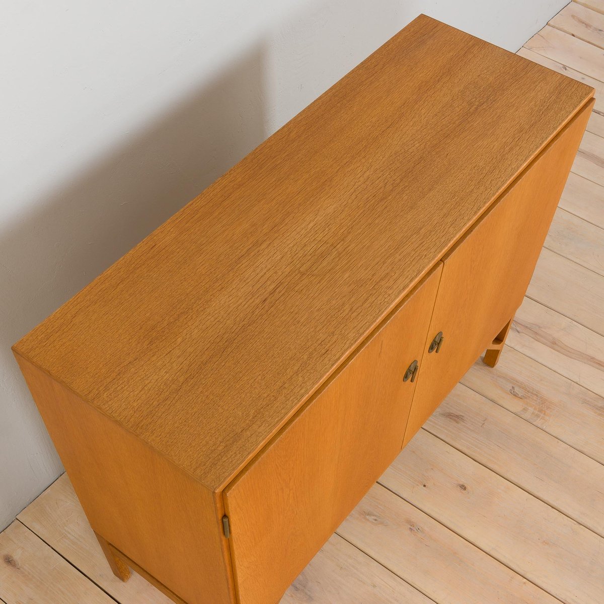 Oak Model 232 China Cabinet by Børge Mogensen for FDB, Denmark, 1960s