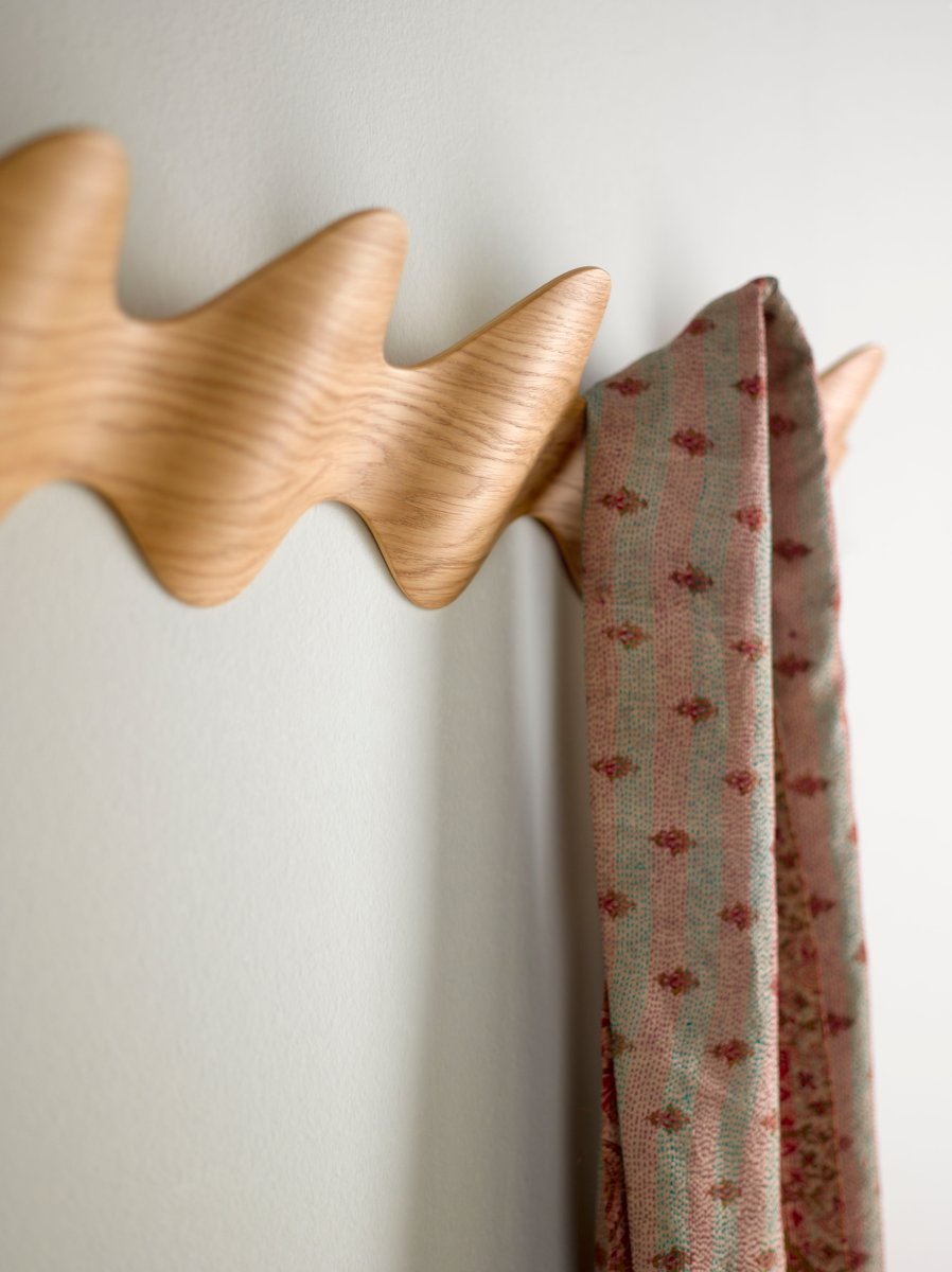 Oak Ona Coat Rack by Montse Padrós & Carles Riart for Mobles 114