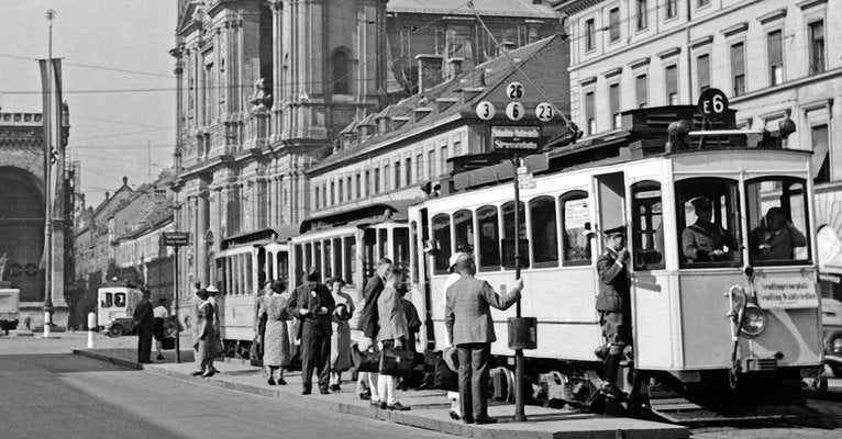 Odeonsplatz, Feldherrnhalle, Theatinerkirche, Munich Germany, 1937-DYV-988710