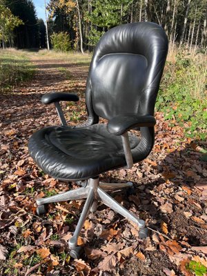 Office Armchair in Leather from Herman Miller-AVC-1452833