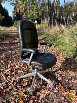 Office Armchair in Leather from Herman Miller-AVC-1452833