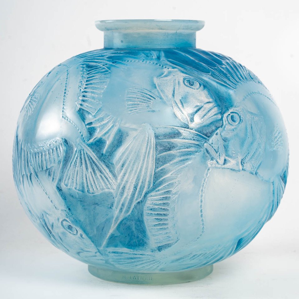 Opalescent Fish Vase by René Lalique, 1924