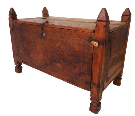 Orient Cedar Wood Treasure Dowry Chest, Nuristan Afghanistan, 1920s-UZN-1393970