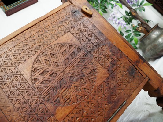 Orient Cedar Wood Treasure Dowry Chest, Nuristan Afghanistan, 1920s-UZN-1393970