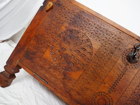 Orient Cedar Wood Treasure Dowry Chest, Nuristan Afghanistan, 1920s-UZN-1393970