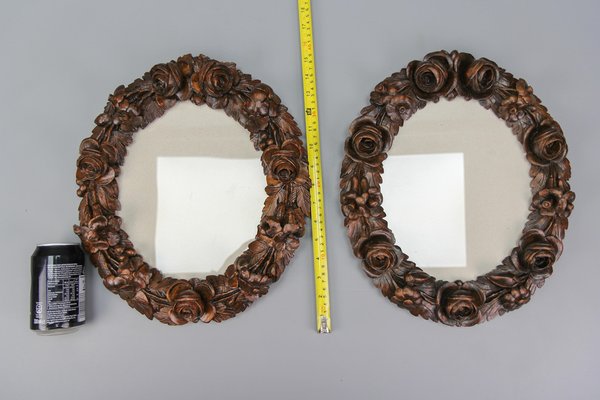 Oval Carved Walnut Picture Frames with Flowers, 1920s, Set of 2-KEG-1722827