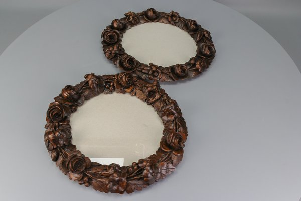 Oval Carved Walnut Picture Frames with Flowers, 1920s, Set of 2-KEG-1722827